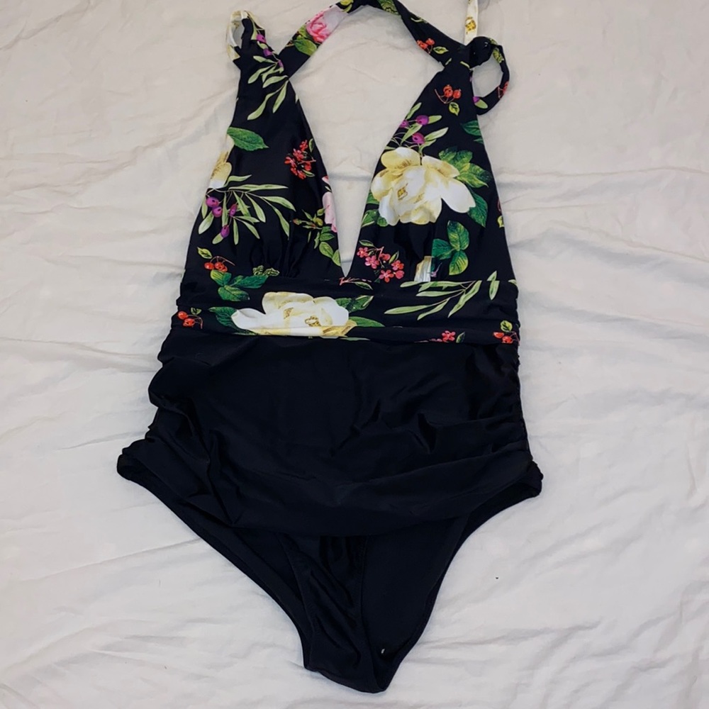 Cupshe swimsuit